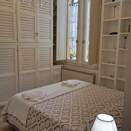 Oda ve Kahvaltı Small Luxury La Spezia